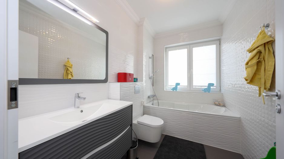 Casă ideală pentru familie în Brașov, Bunloc – spațioasă, luminoasă, priveliște - Poză 27