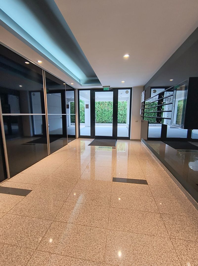 Iancu Nicolae- Gradina Zoologica- Jolie Ville- Loc parcare - Poză 14