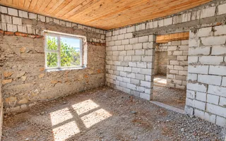 CASĂ GENEROASĂ CU 3 CAMERE – 90 m² | 17 ARI| ANENII NOI - Poză 11