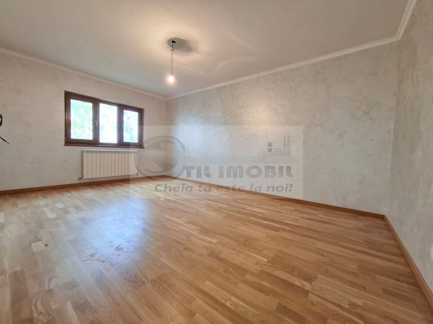 Liber, apartament 2 camere, 53 mp, Nicolina - Belvedere, baie cu geam - Poză 2
