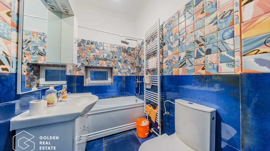 Apartament ultracentral, 2 camere, curte cu acces auto - Poză 8