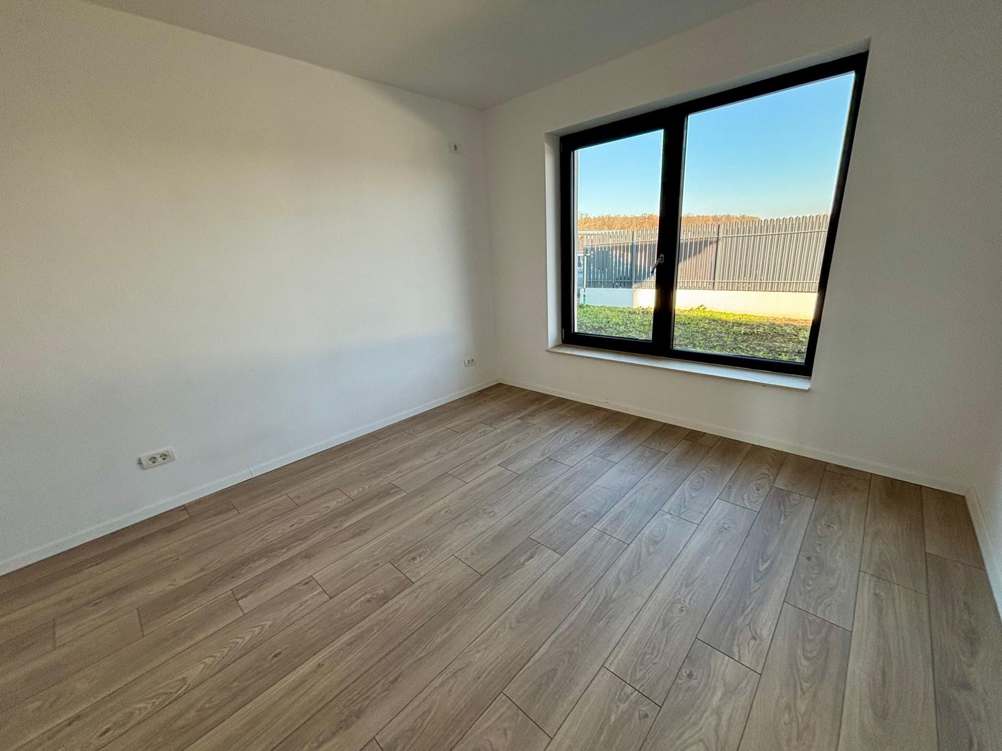 Casa individuala 5 camere, teren 704 mp - 163 mp utili, cel mai mare din zona - Poză 11
