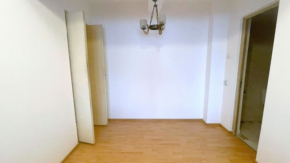 De vanzare – Apartament 3 camere   -R-uri -  Mazepa 1 - Poză 9