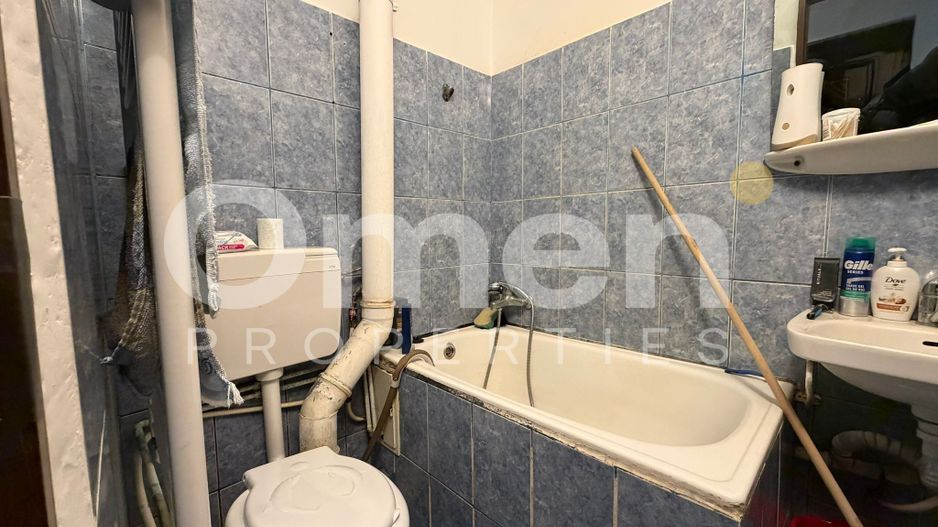 Garsoniera de vanzare, etaj intermediar, zona Republicii - Poză 4