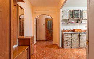 Apartament 3 camere, două băi - Str. Bogdan Dragoș - Poză 3