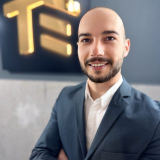 Rares Gaburici - TRÎMBIȚAȘU ESTATE