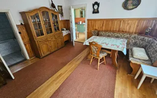 Proprietate unică cu 2 case și garaj, teren 720 mp – zona Terezian - Poză 11