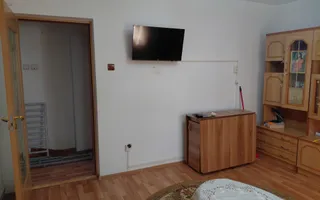 ⭐ OCAZIE în Micro 19! Apartament 2 Camere, Decomandat, Etaj 3/10 - Poză 14