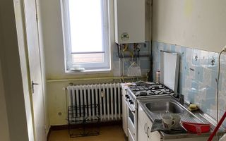 Vanzare apartament 3 camere in zona hotel Royal, Gheorgheni. - Poză 3