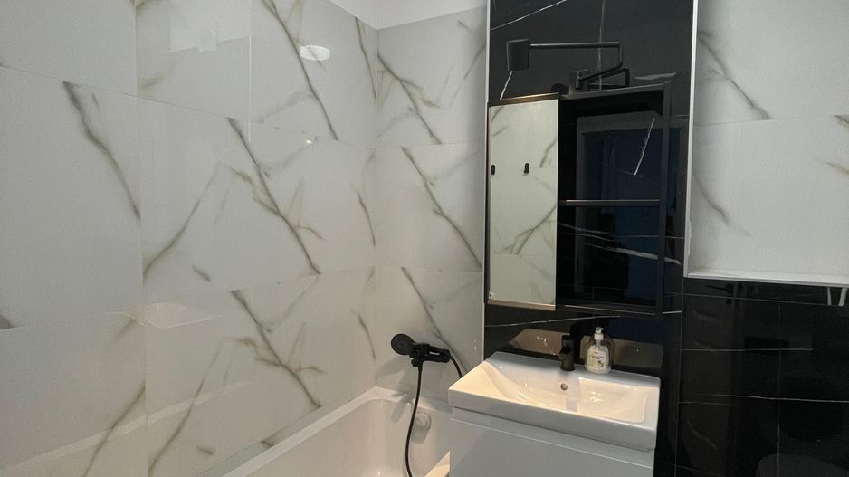 De Închiriat Apartament 2 Camere, Centrală, Parcare, Confort Urban - Poză 13