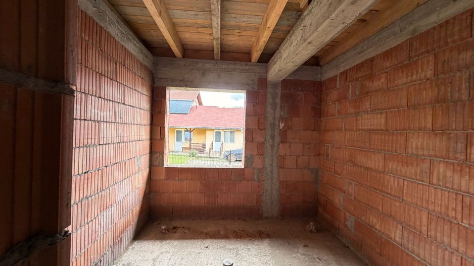 Casă de vânzare 260 mp utili + 1052 mp teren in centrul orasului Covasna - Poză 16