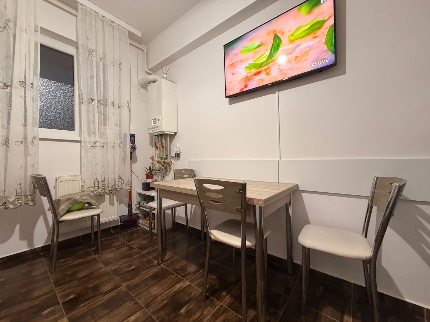 APARTAMENT 2 CAMERE | LOC DE PARCARE | MOBILAT/UTILAT COMPLET - Poză 11