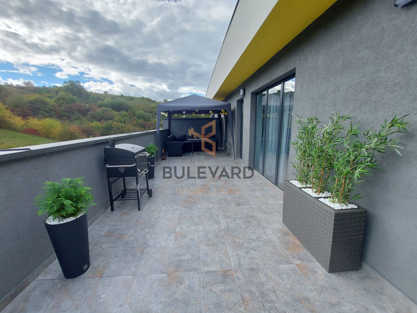 Apartament finisat modern cu Terasa de 35 mp! - Poză 3