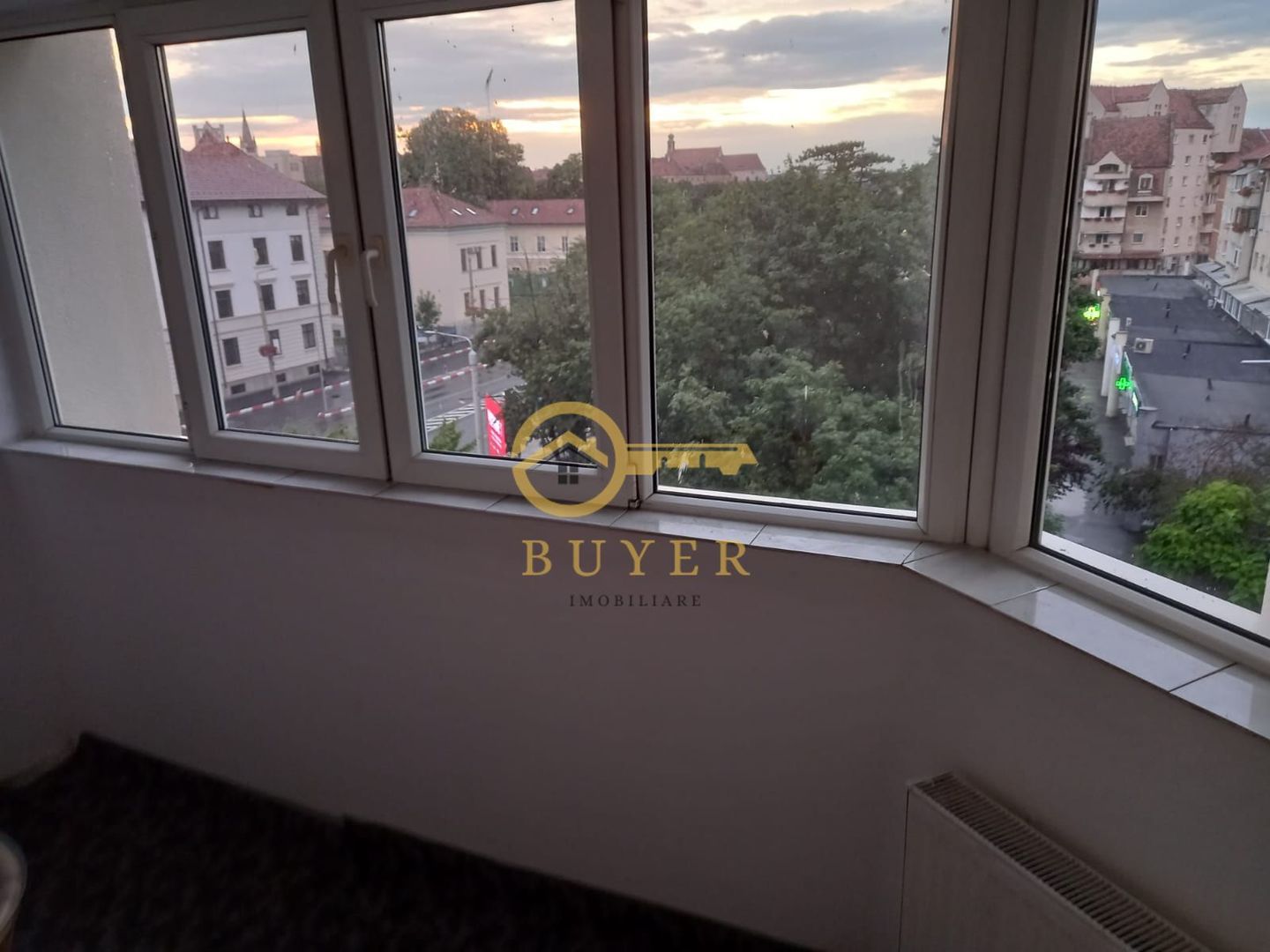 Garsoniera langa spitalul judetean- Etaj intermediar- balcon - Poză 7