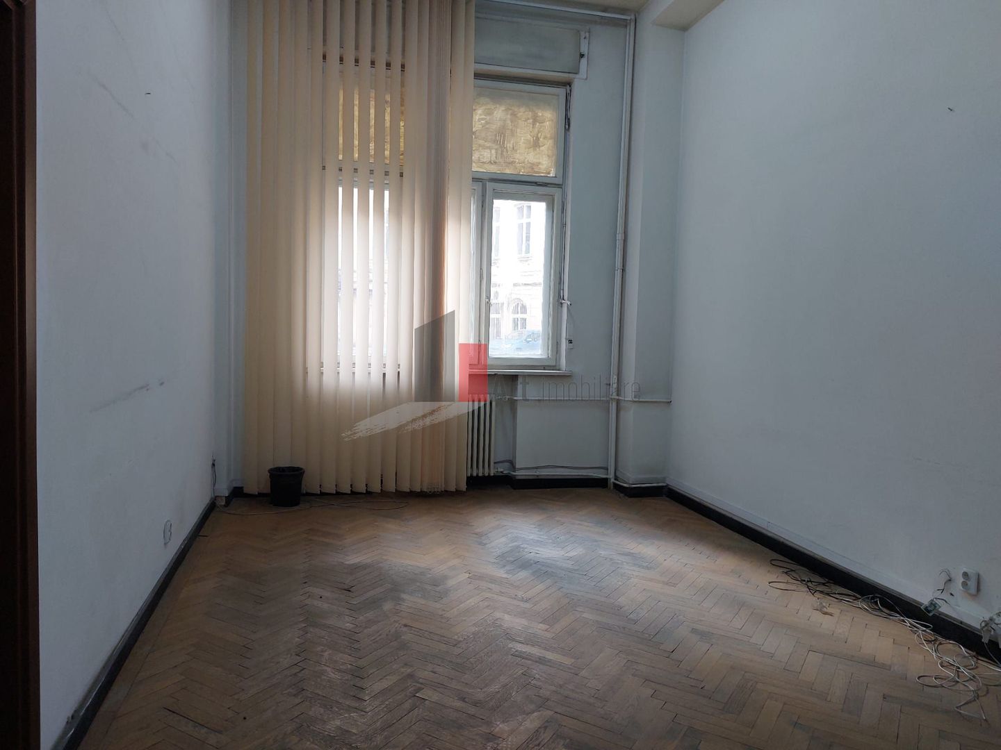 Spatiul "APALA",  Sala Palatului, imobil  birouri, 97 mp, FARA RISC SEISMIC - Poză 1