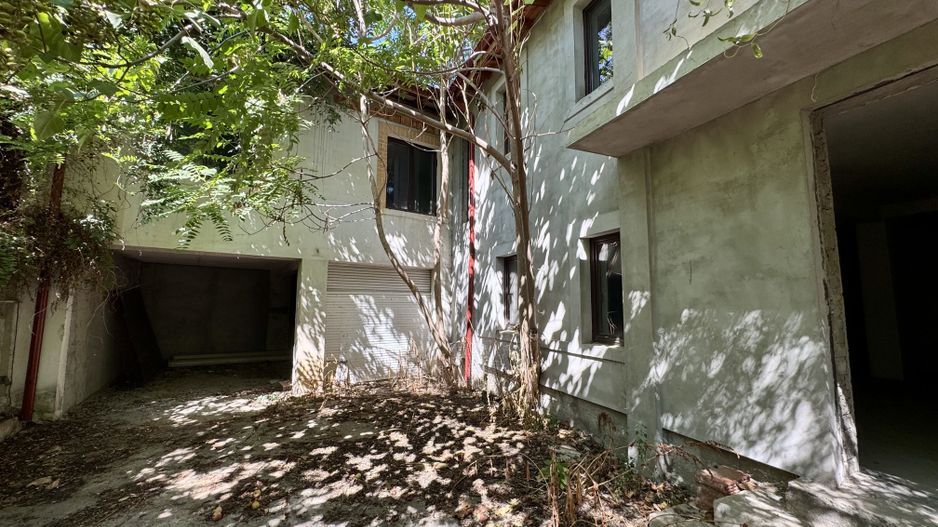 OPORTUNITATE RARA - imobil central, multifunctional, curte PROPRIE - Poză 5