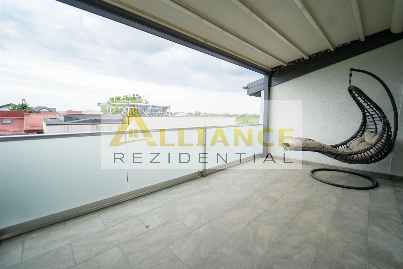 REZIDENTA DE LUX P+1+M DE VANZARE - DRUMUL BINELUI SECTOR 4 - Poză 3