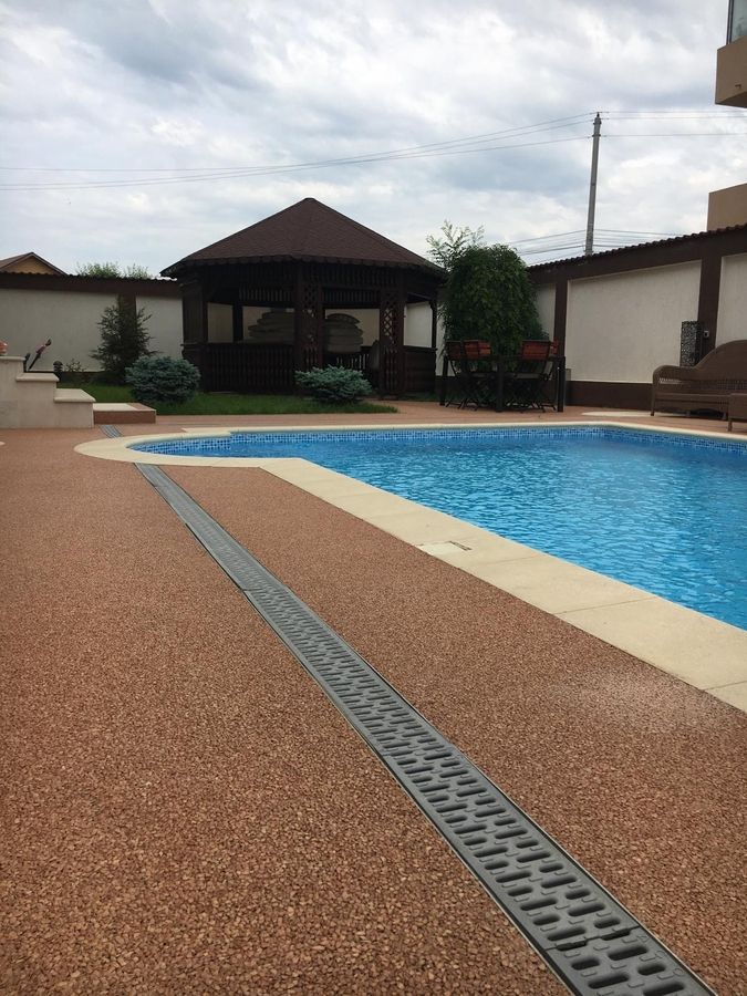 Bragadiru, vila individuala , 8 camere, piscina exterioara - Poză 1
