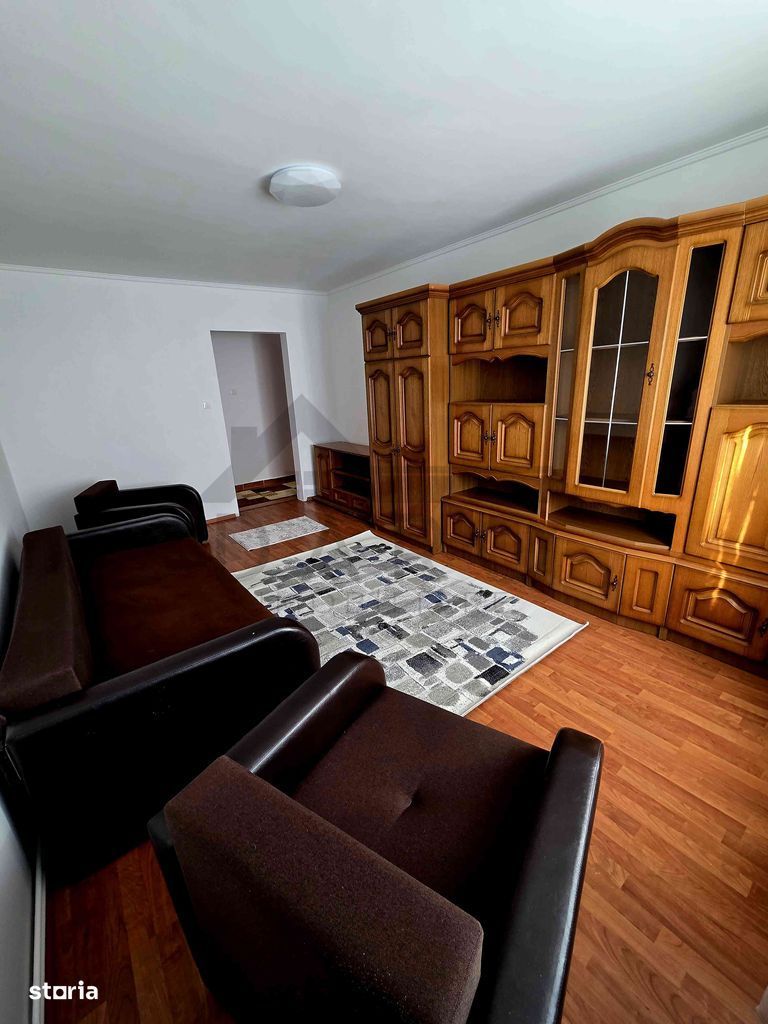Vând apartament 3 camere - Poză 1