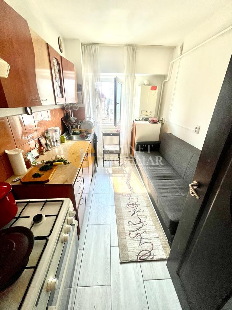 Etaj intermediar Apartament 2 camere decomandat 2 balcoane 64mp - Poză 4