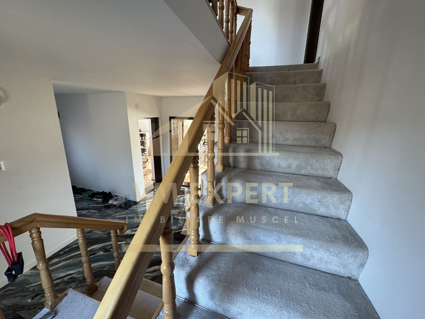 VILA S+P+E-306 MP, TEREN 2078 MP, CAMPULUNG - Poză 25