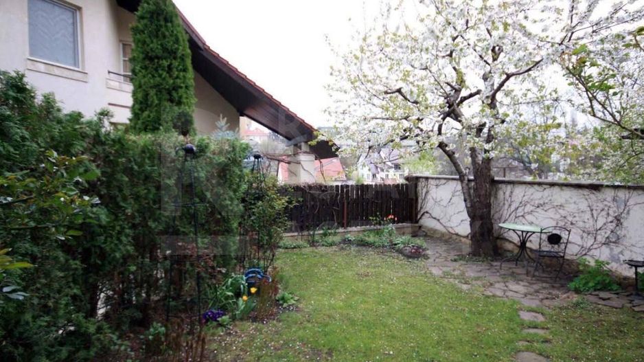 Chirie casa, 5 camere, strada Dîmbului, Centru - Poză 3