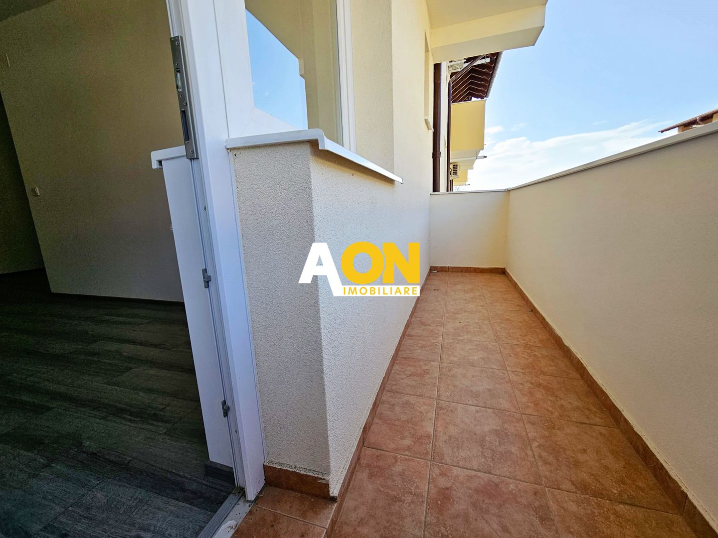 Apartament 3 camere, etaj 1, cu boxa, zona Centru-Alba Iulia - Poză 3