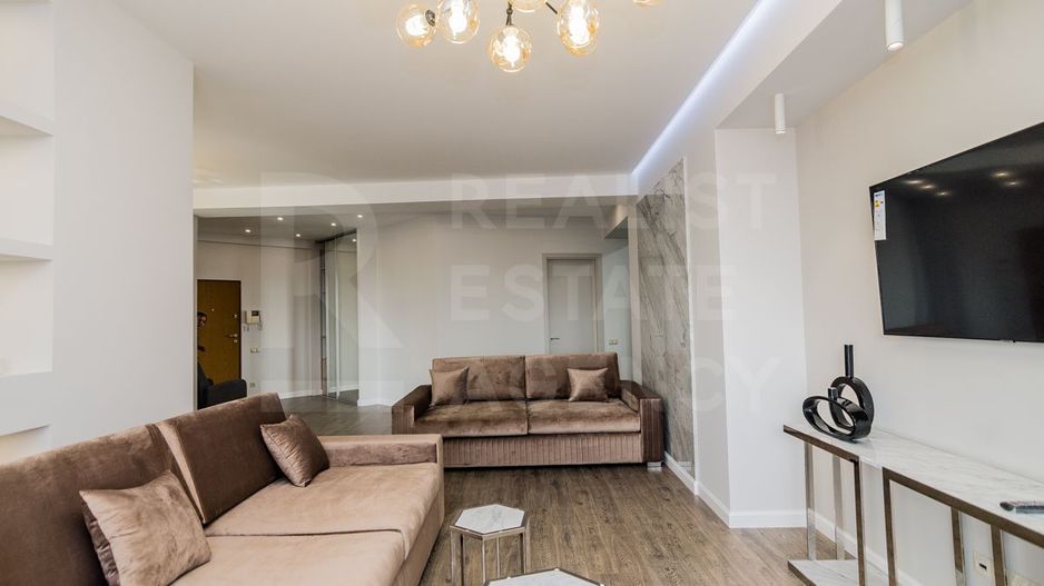 Chirie, apartament, 3 camere, str-la 31 August 1989, Centru - Poză 4