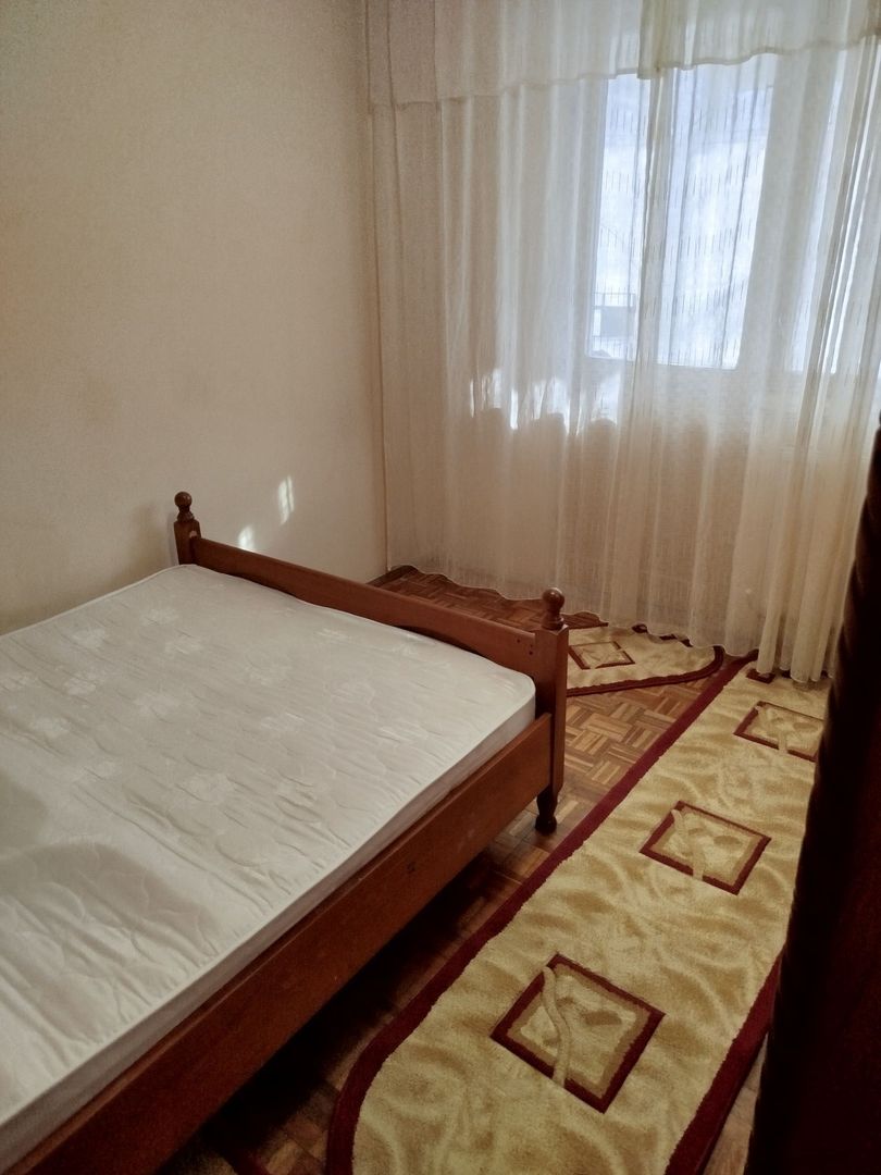 Apartament 3 camere- Craiovita Noua, Bigul Vechi - Poză 4