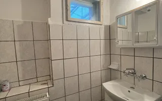 De vânzare Casă în Grădiște, curte + grădină proprie generoasă Arad - Poză 27