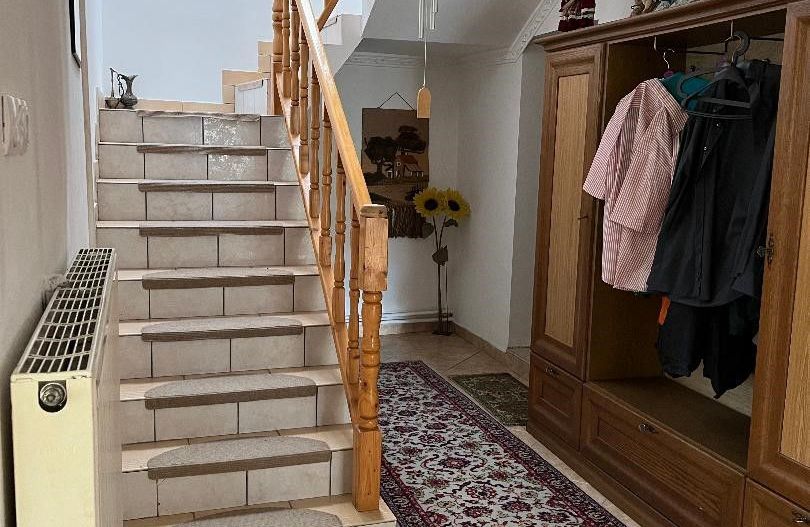 Casa zona Spitalul Judeten - Poză 11