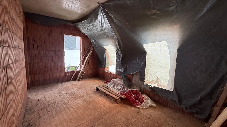 Duplex la rosu - 3 dormitare- Dumbravita - Poză 9