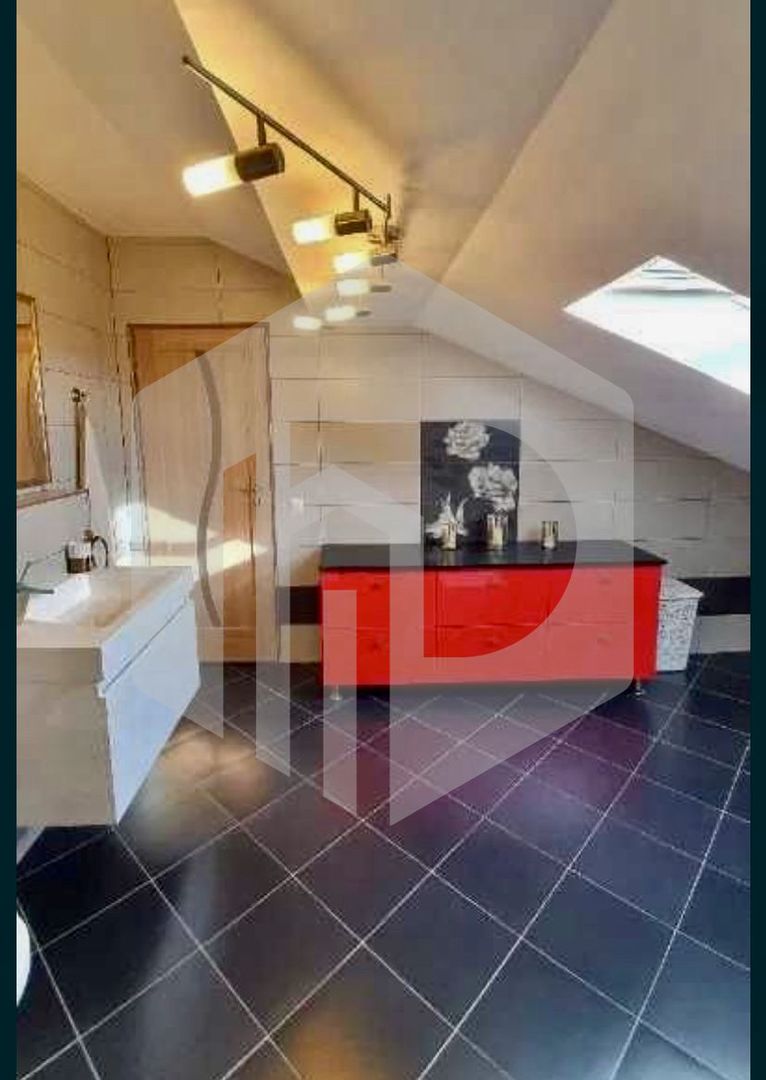 Penthouse  cu 4 camere pe două nivele în zona Strand - Poză 5