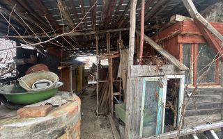 Casă batraneasca+ teren 999 mp intravilan în Oituz - Poză 20