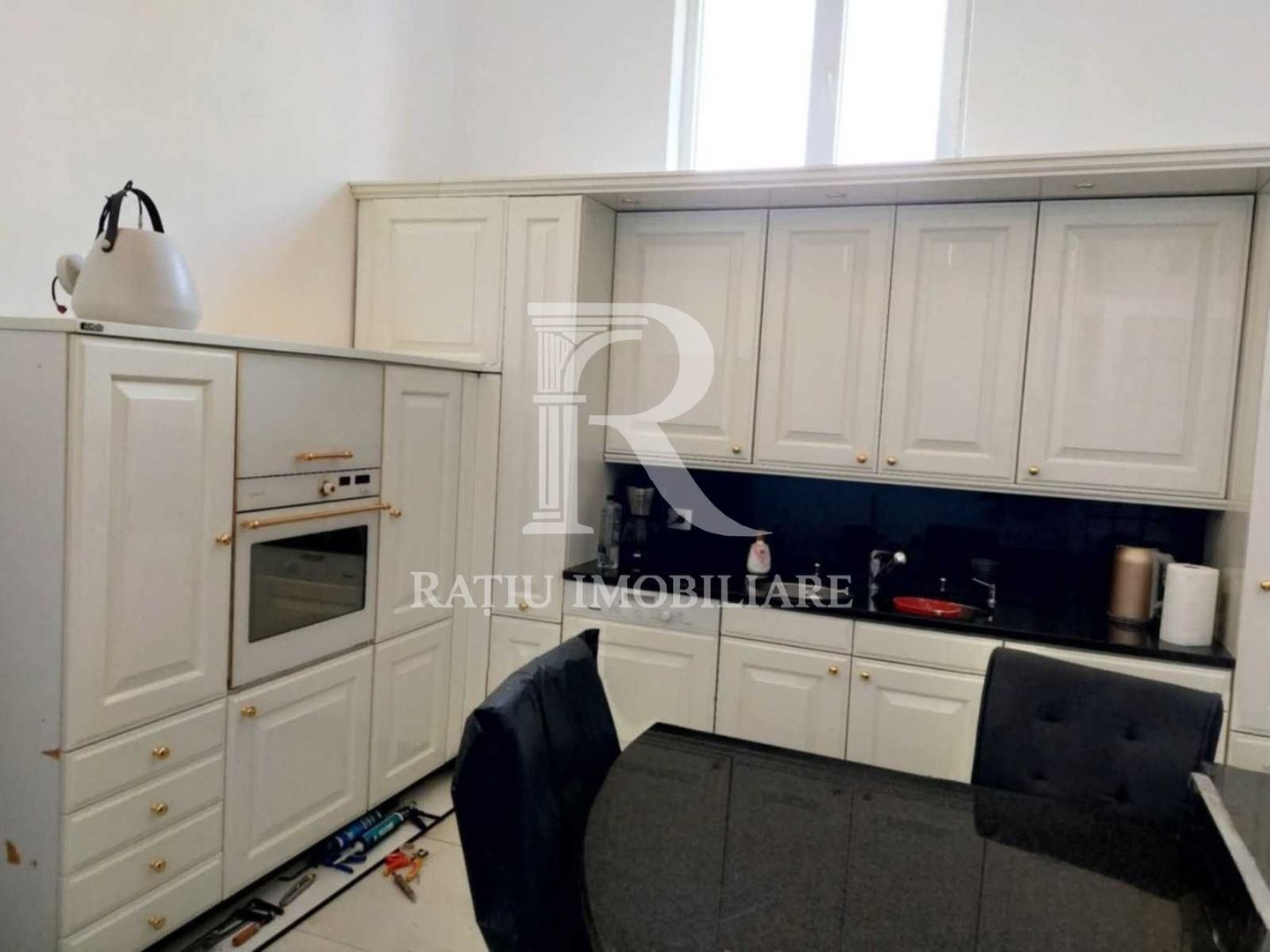 Apartament la casa 4 camere | Mihai Eminescu | Curte comuna | Oradea - Poză 2