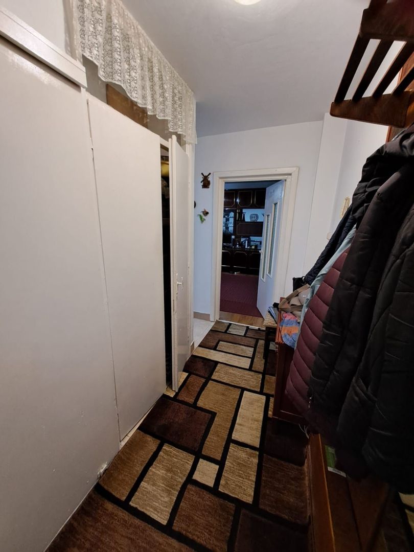 Apart 1 camera decomandat Sagului-Piata Doina - Poză 4