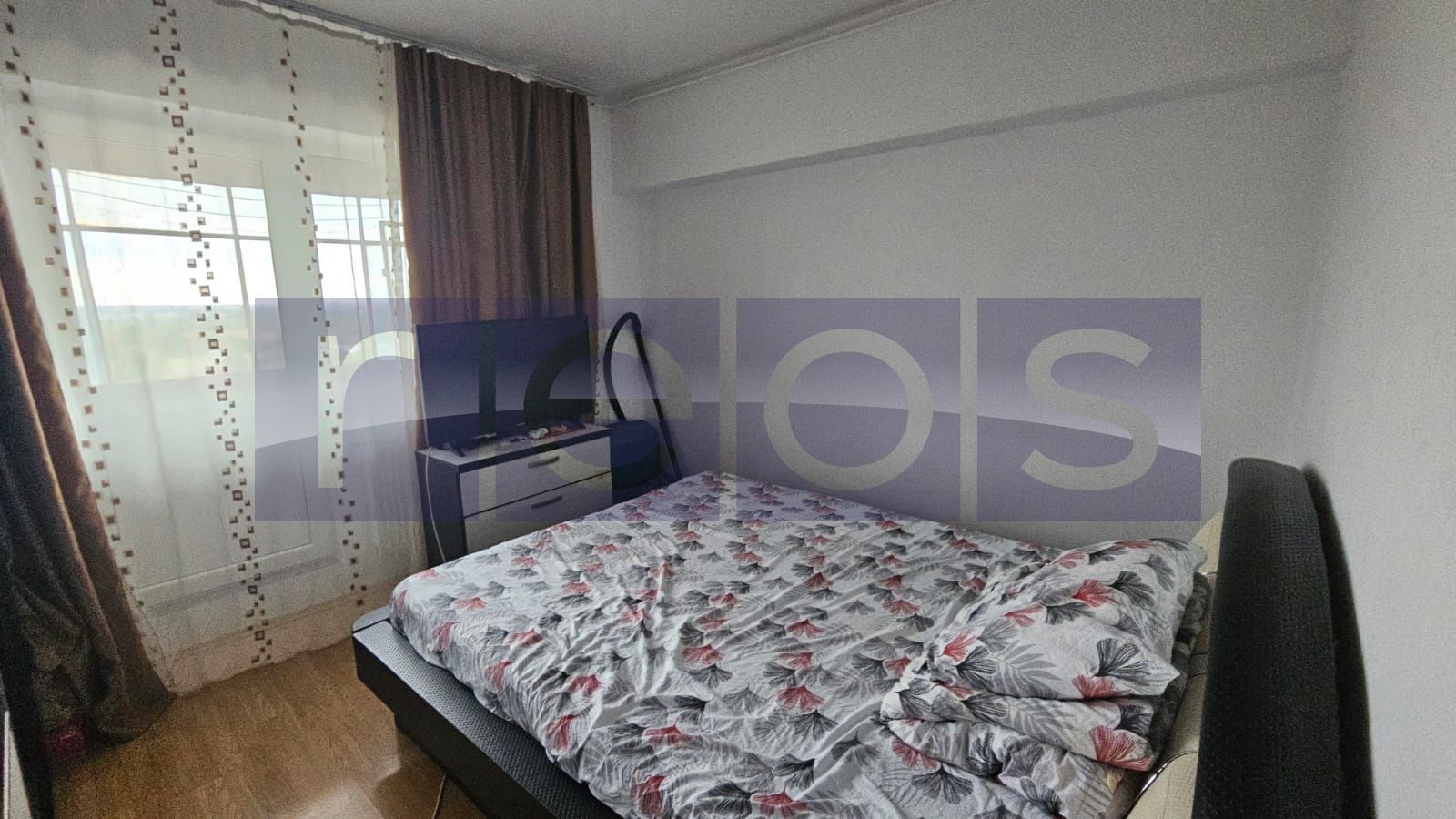 DE VANZARE AP 3 CAMERE 71 MP GHENCEA-BRASOV | SEMIDECOMANDAT | METROU - Poză 2
