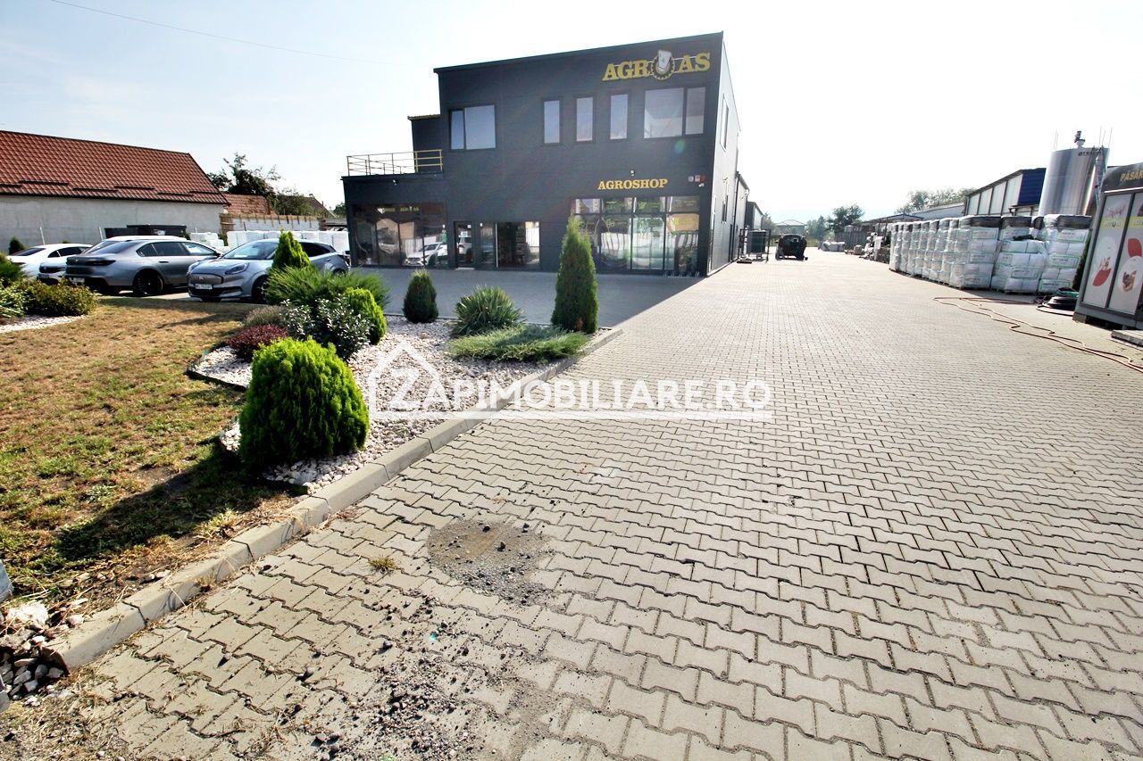 2 Hale noi cu suprafete de 590 si 578mp,teren 4200mp.stradal - Poză 2