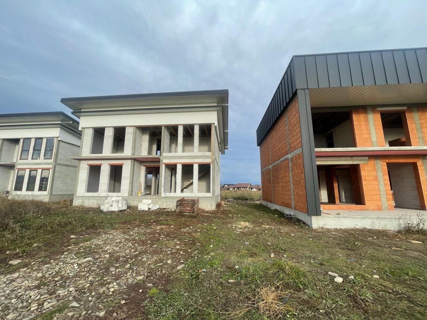 CASA LA ROȘU 220 MP | ZONA RETRASA CU VEDERE PANORAMICA| MARGINEA - Poză 5