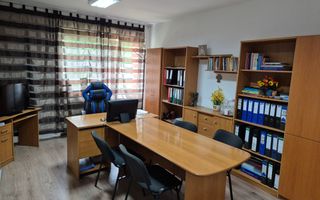 Vand spatiu comercial-tip birouri zona Teatru langa Cladirea Ilaș - Poză 4