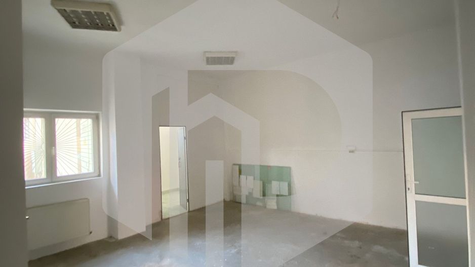 Spatiu comercial de inchiriat- 70 mp- Vasile Aaron- 2 intrari - Poză 2
