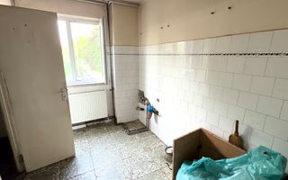 Etaj 1. Centrala termica proprie. Boxa in CF - Poză 6