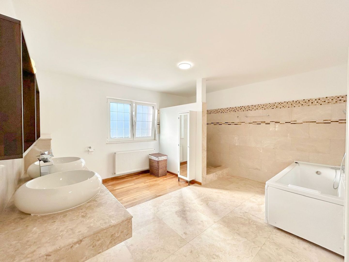 Villas for Rent I London Residence Pipera | 5 Bedrooms | Tennis Court - Poză 17