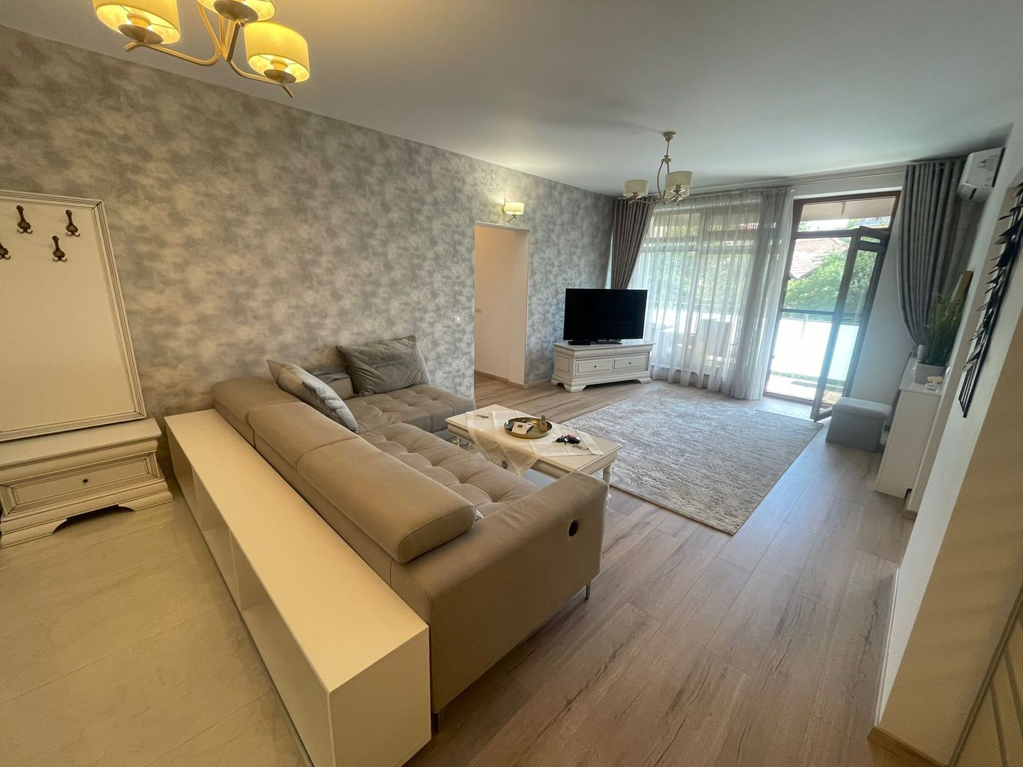 Apartament 3 camere | Traian Mosoiu | Garaj individual - Poză 1