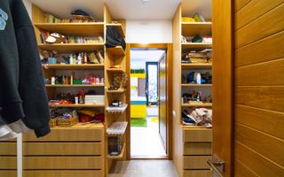 Resedinta spectaculoasa  – Vila exclusivista deschidere directa la lac - Poză 30