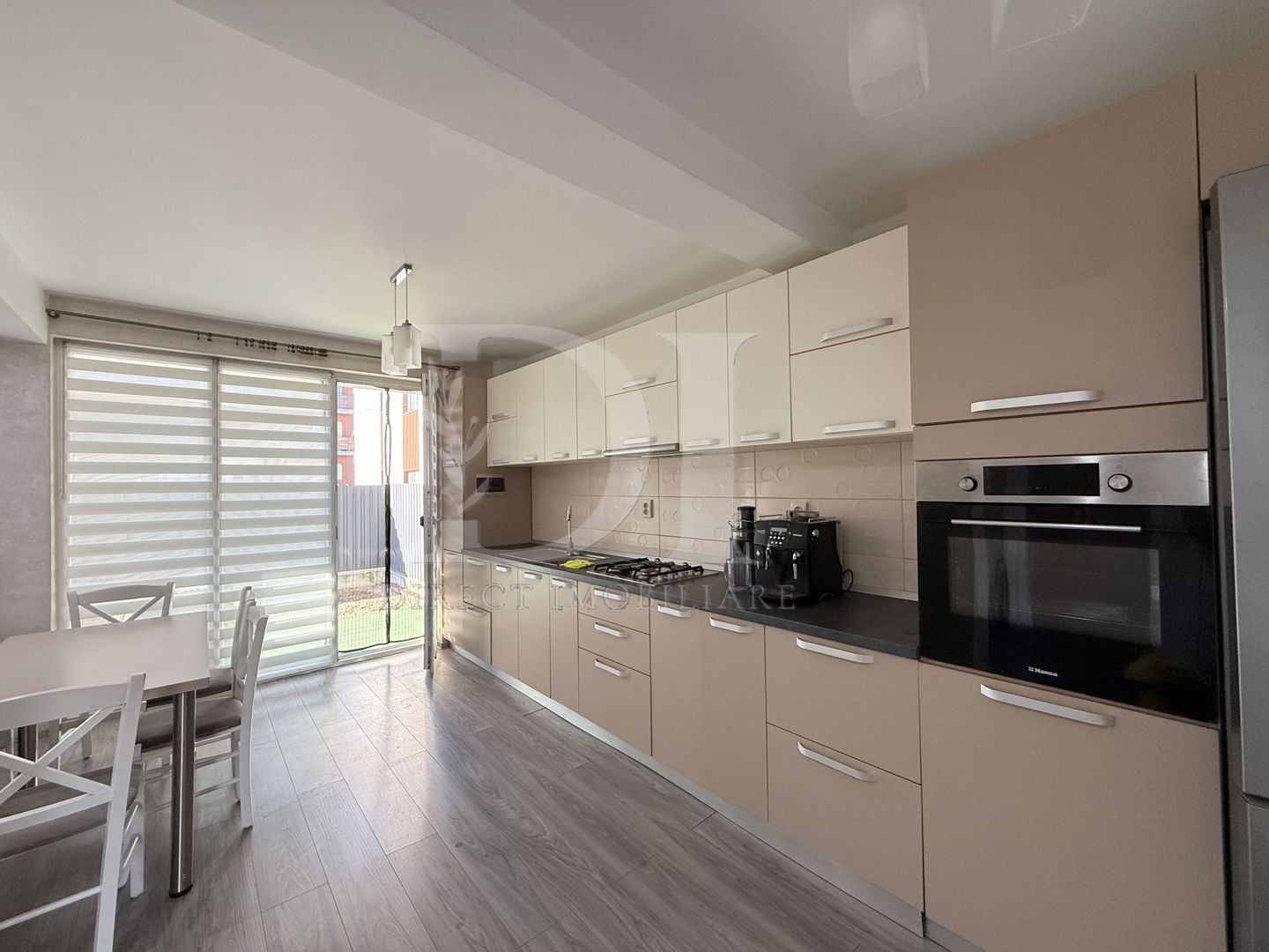 Casa de inchiriat / Complex rezidential / Zona Porii - Poză 1