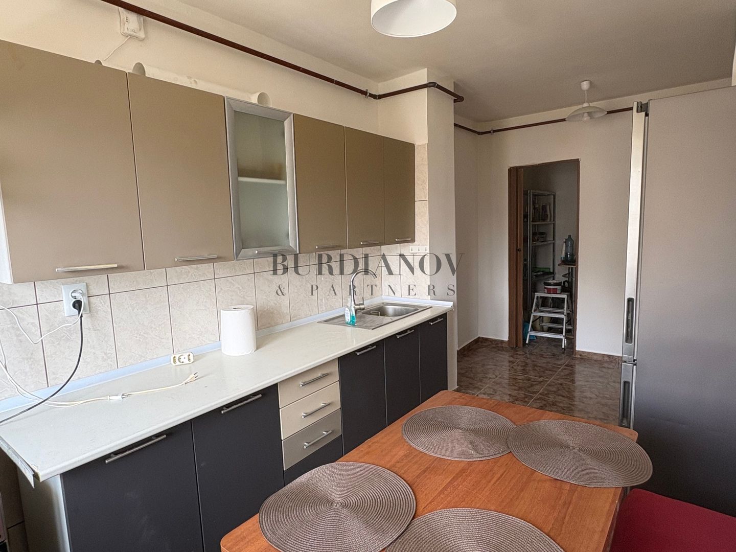 Apartament cu 4 camere  - centrală proprie - Tineretului - Timpuri Noi - Poză 5