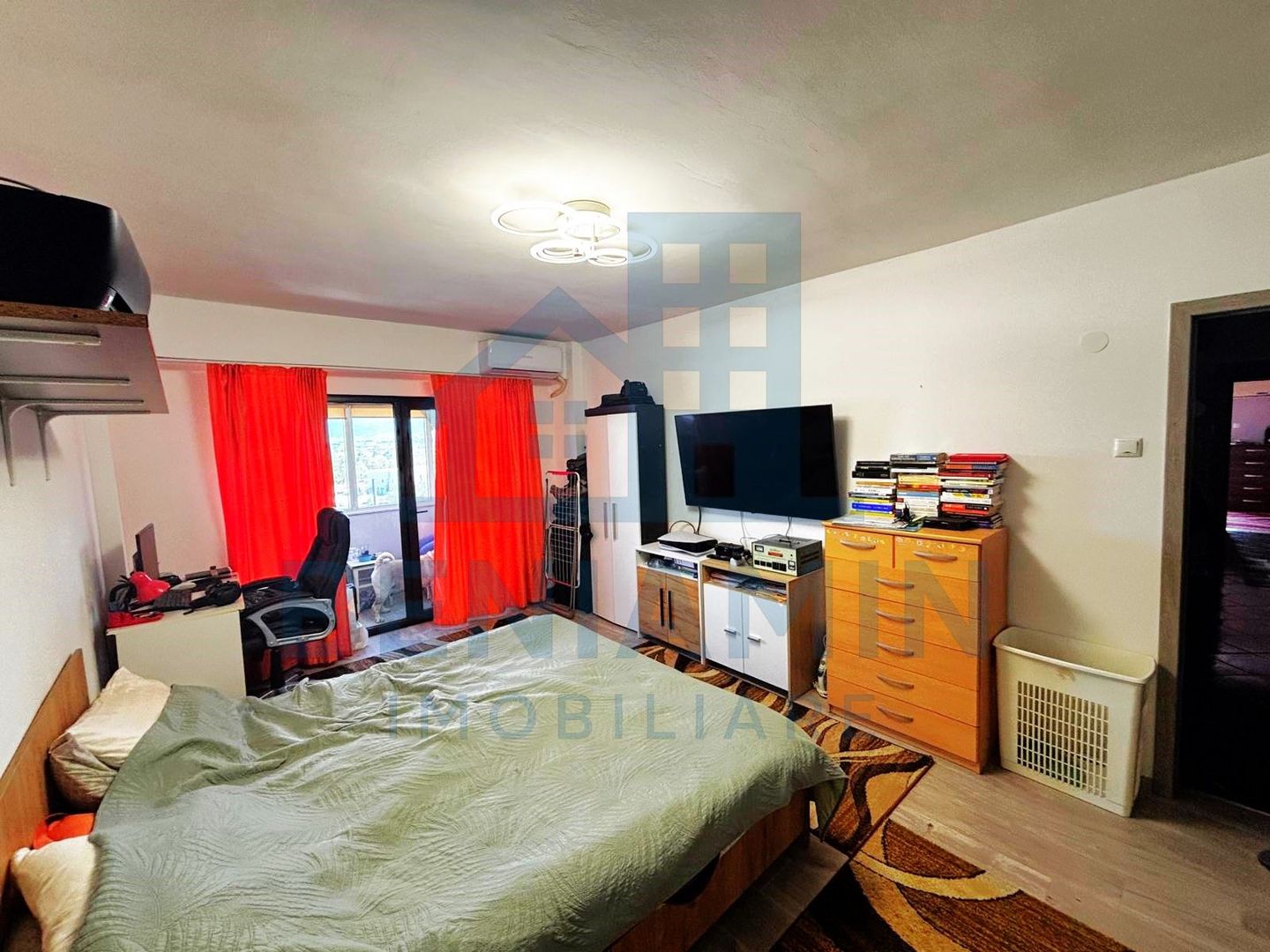 4-Camere-81mp-Utili-2-Balcoane-Lift-Mobilat-Utilat-Parcare-Triaj - Poză 4