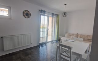Apartament de vânzare, 3 camere, 60 mp, mobilat complet – Zona ISU, Bistrița - Poză 1