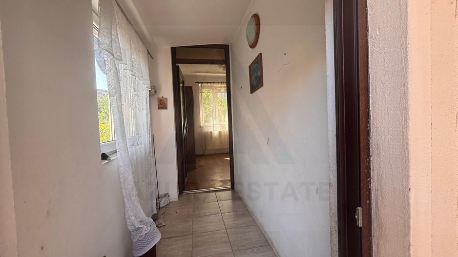 Casa singur in curte 335 mp teren si acces auto in zona Promenada Mall - Poză 2